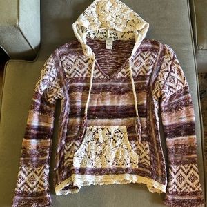 Super cute sweater with lace detail